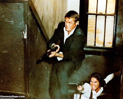 亡命大煞星(1972)的剧照 亡命大煞星(1972)的剧照