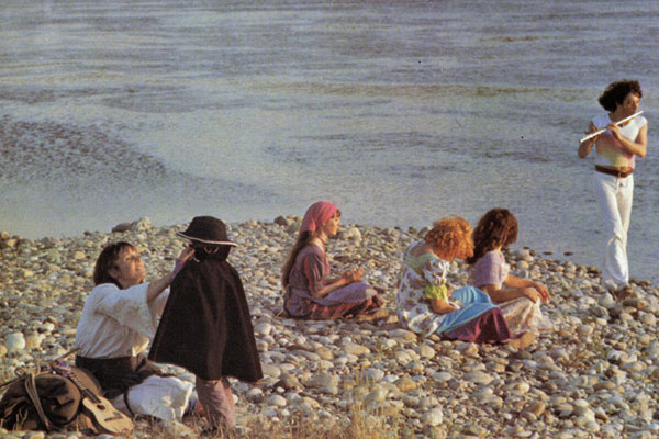 一个唱,一个不唱(1977)的剧照 一个唱,一个不唱(1977)的剧照