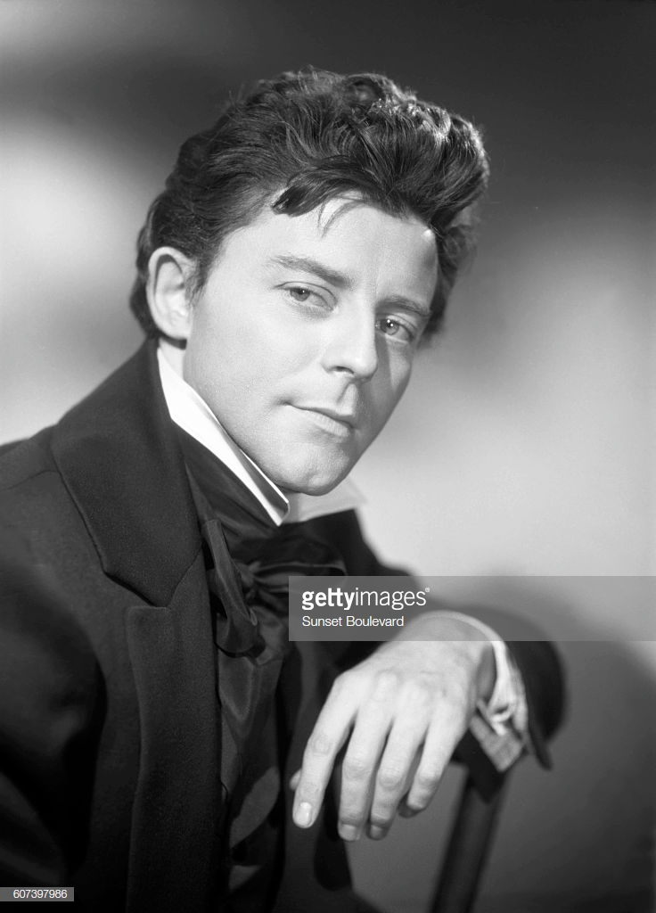 红与黑(1954)的剧照 红与黑(1954)的剧照