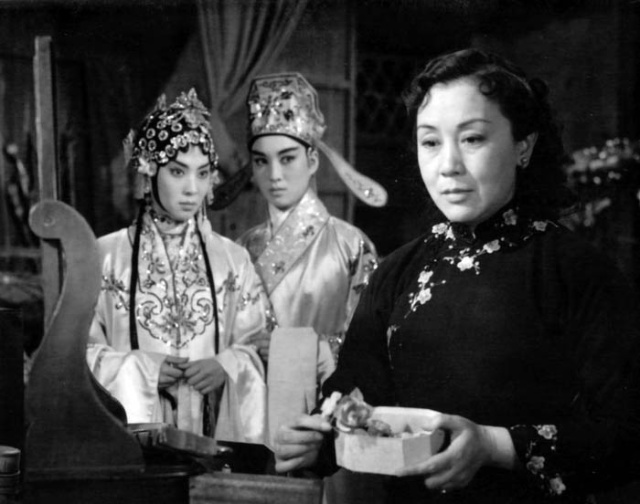 舞台姐妹
(1964)的剧照 舞台姐妹
(1964)的剧照