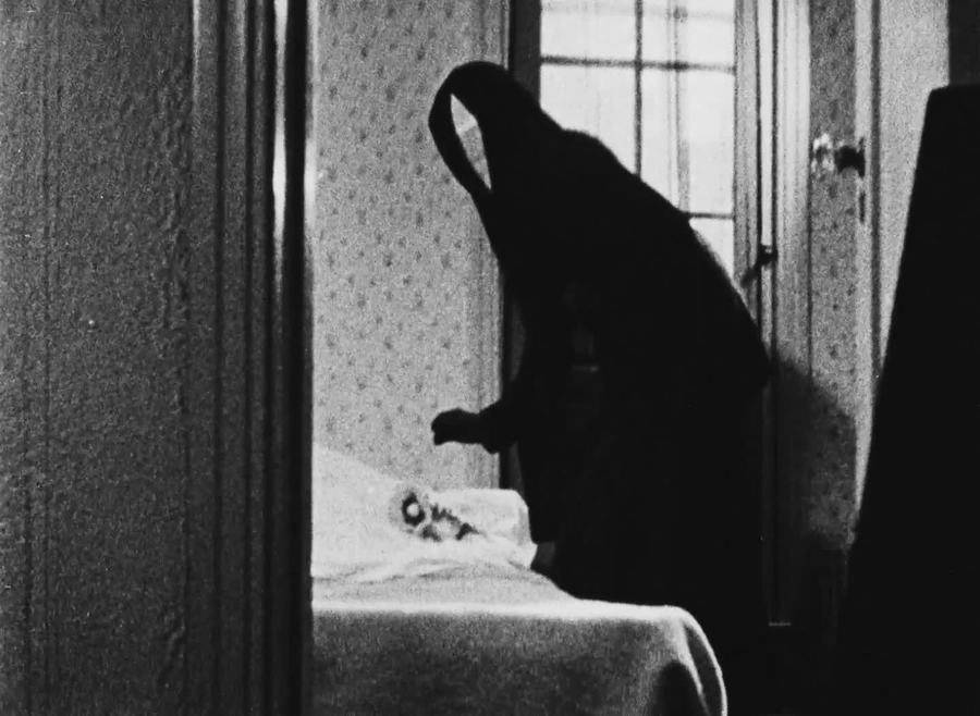 午后的迷惘(1943)的剧照 午后的迷惘(1943)的剧照