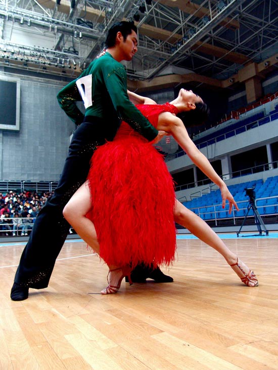 斗爱
(2009)的剧照 斗爱
(2009)的剧照