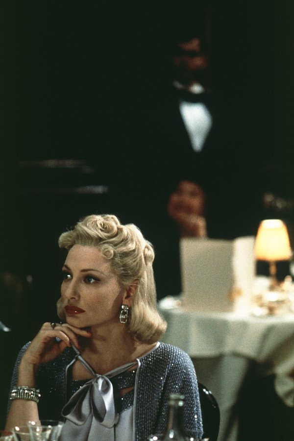 纵情四海(2000)的剧照 纵情四海(2000)的剧照