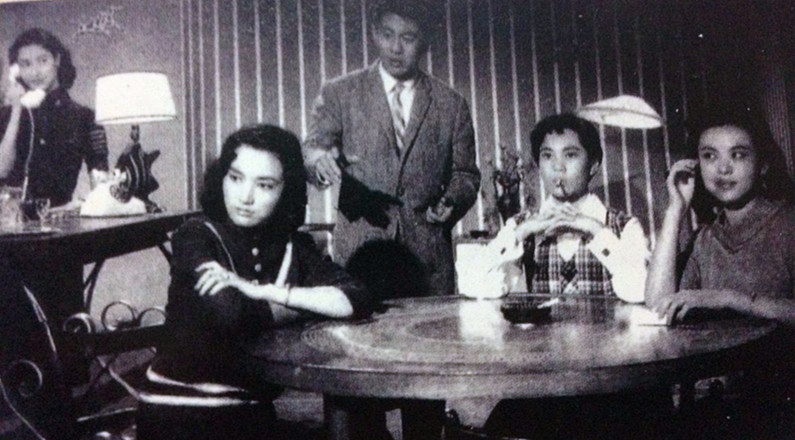 四千金
(1957)的剧照 四千金
(1957)的剧照