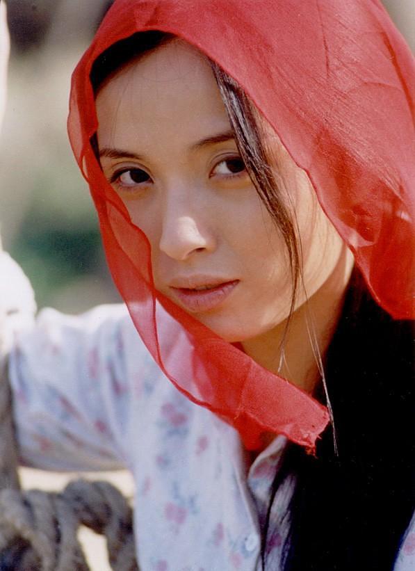 暖
(2003)的剧照 暖
(2003)的剧照