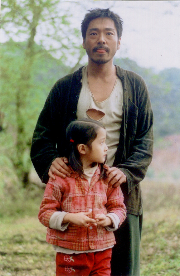 暖
(2003)的剧照 暖
(2003)的剧照