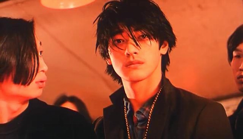 两个只能活一个(1997)的剧照 两个只能活一个(1997)的剧照