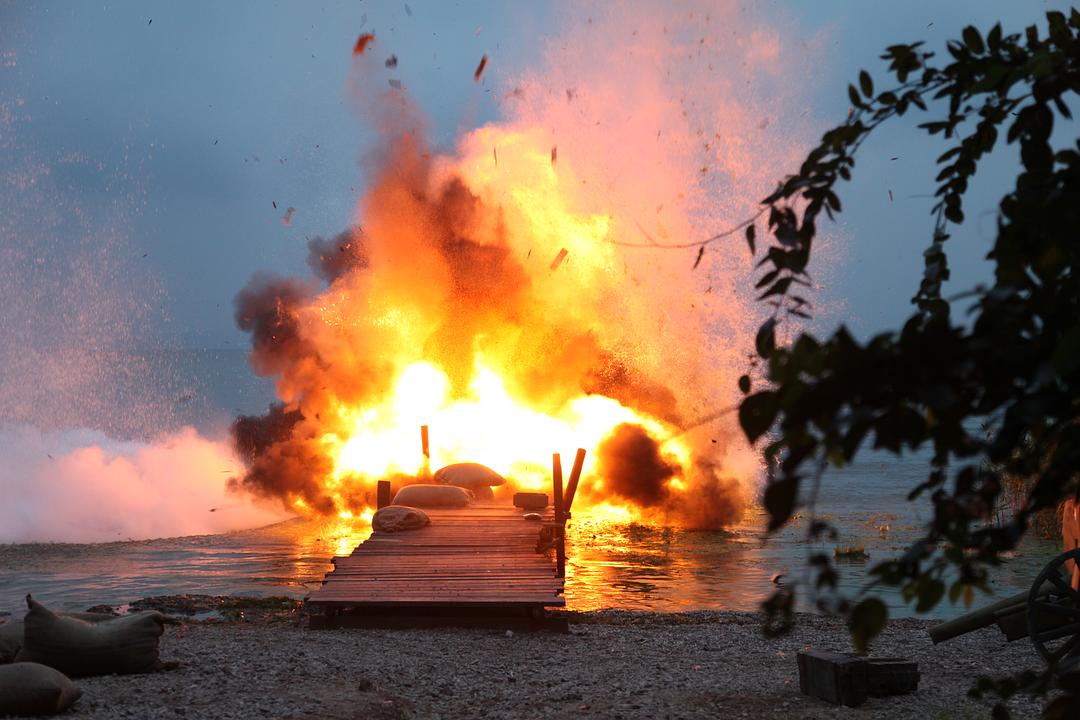 渡江!渡江!
(2012)的剧照 渡江!渡江!
(2012)的剧照