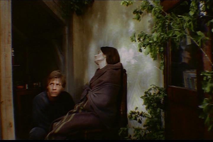 母与子(1997)的剧照 母与子(1997)的剧照