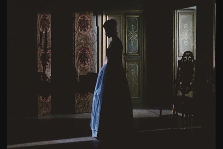 子夜的太阳(1990)的剧照 子夜的太阳(1990)的剧照