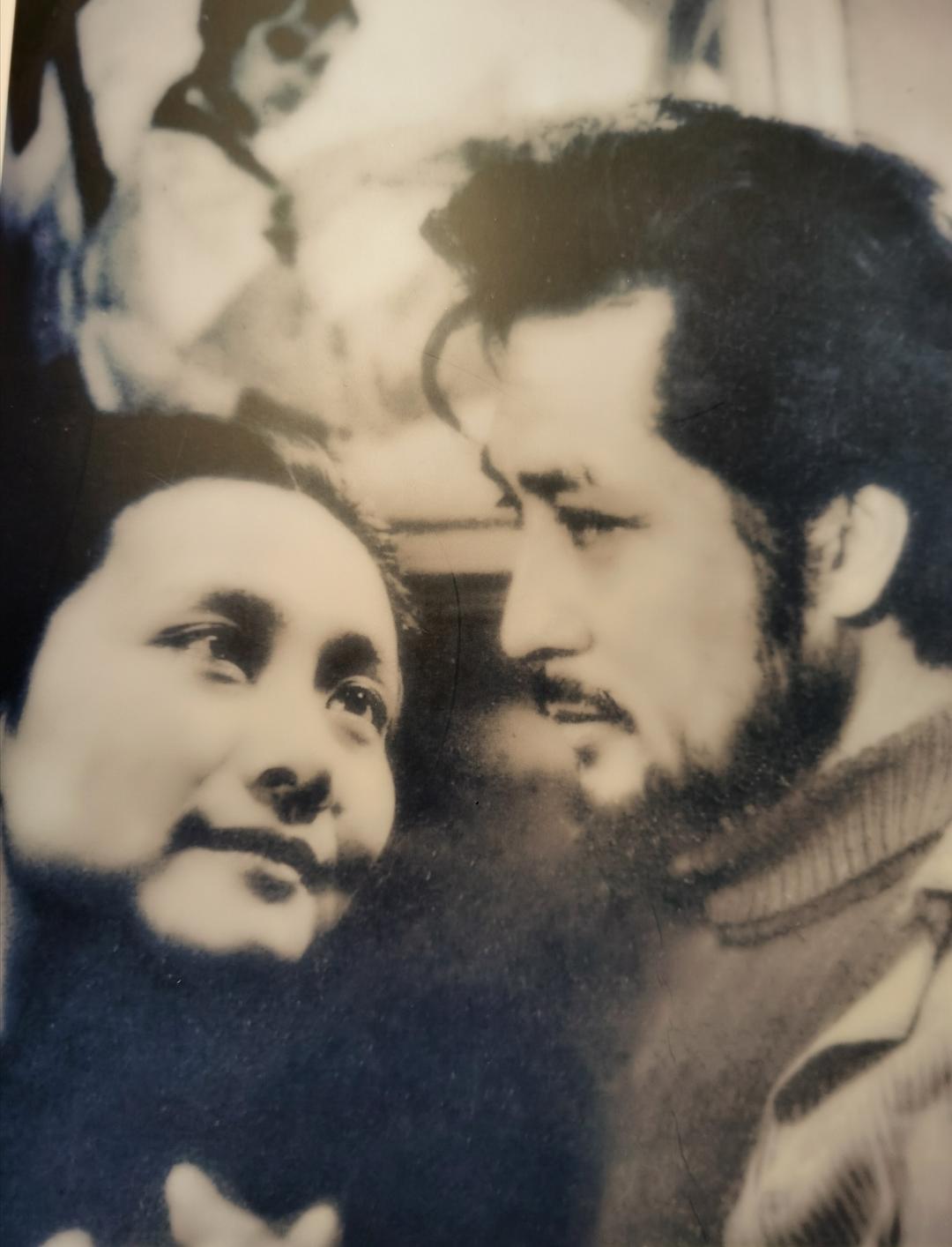 太阳和人
(1980)的剧照 太阳和人
(1980)的剧照