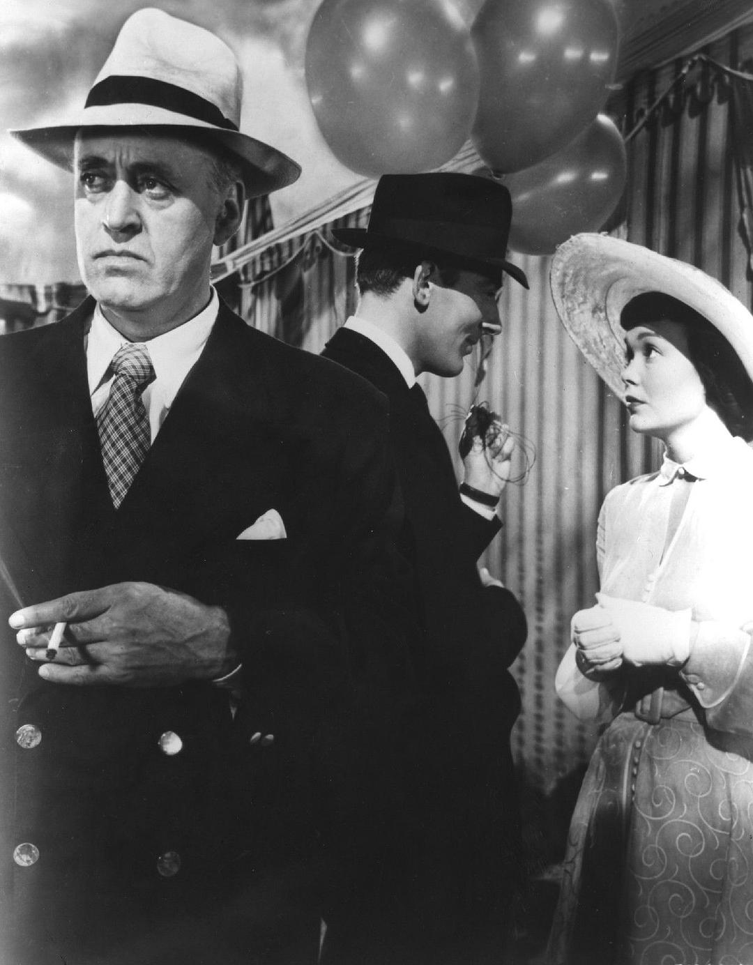 欲海惊魂(1950)的剧照 欲海惊魂(1950)的剧照