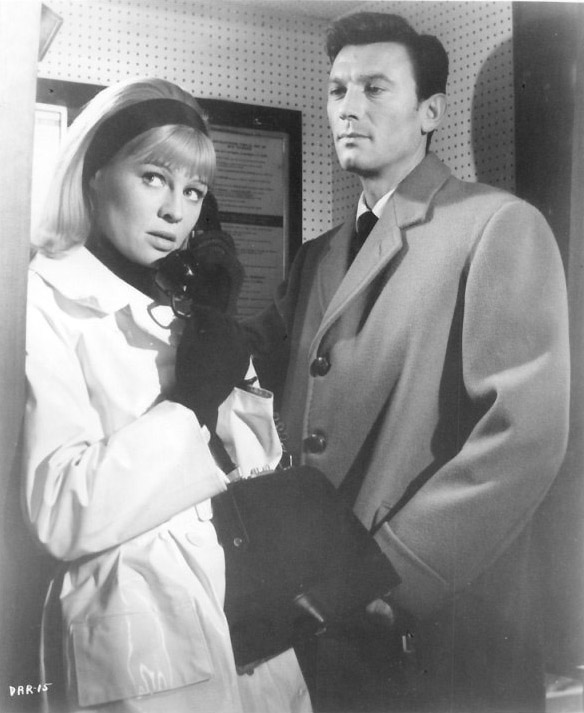 亲爱的(1965)的剧照 亲爱的(1965)的剧照