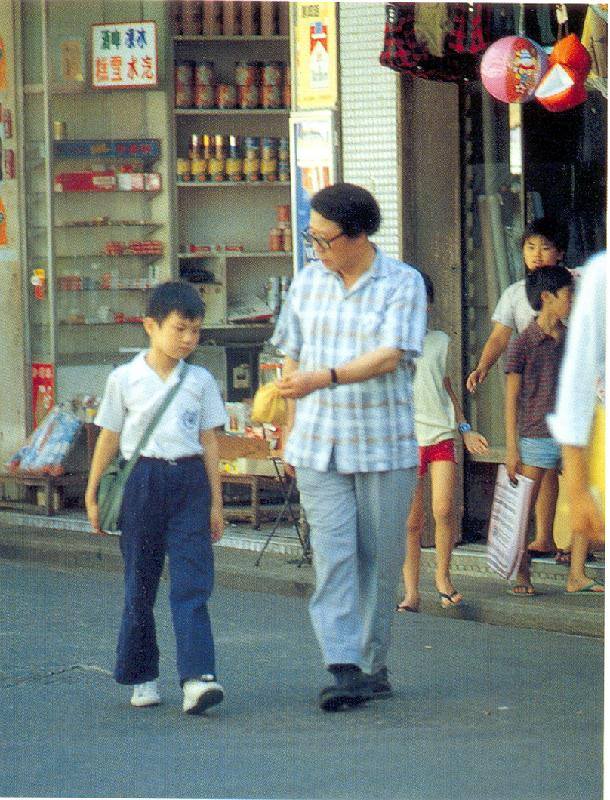 父子情
(1981)的剧照 父子情
(1981)的剧照