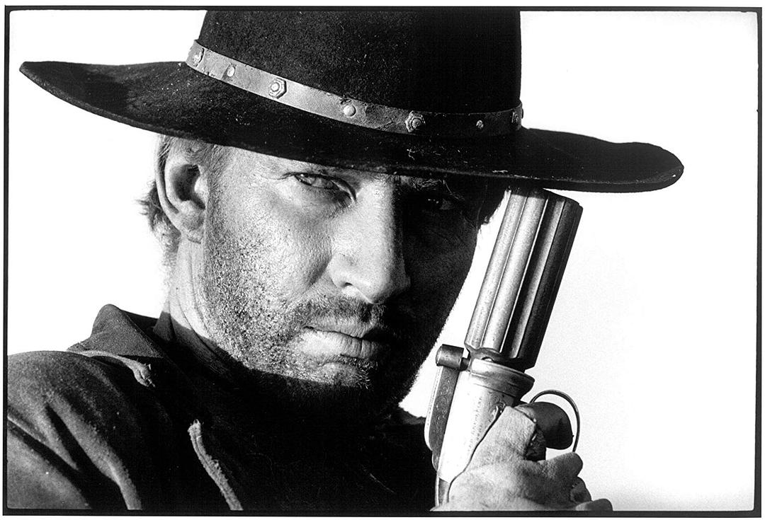 尘土(2001)的剧照 尘土(2001)的剧照