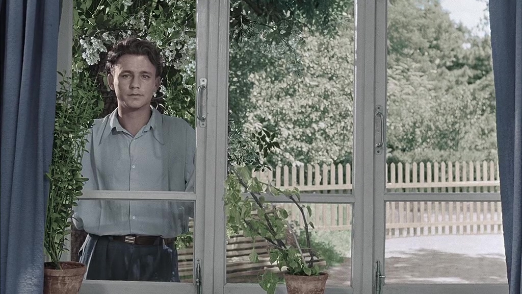 滨河街之春(1956)的剧照 滨河街之春(1956)的剧照