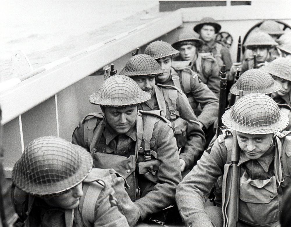 大君主(1975)的剧照 大君主(1975)的剧照