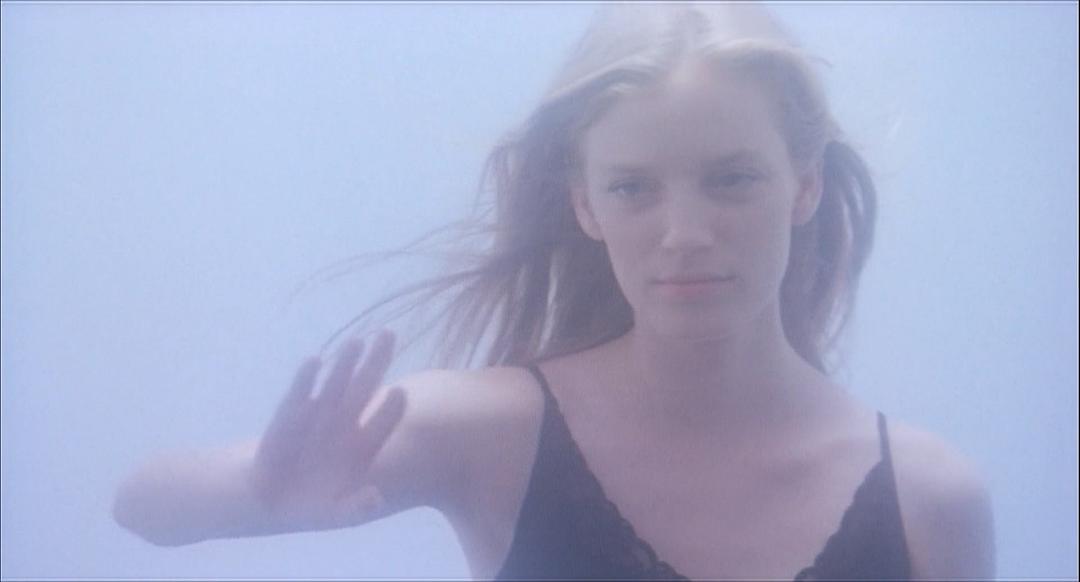 漂亮宝贝(1999)的剧照 漂亮宝贝(1999)的剧照