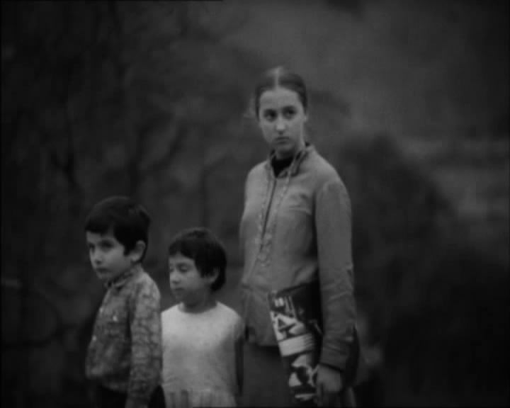 田园牧歌(1975)的剧照 田园牧歌(1975)的剧照