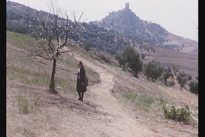 子夜的太阳(1990)的剧照 子夜的太阳(1990)的剧照