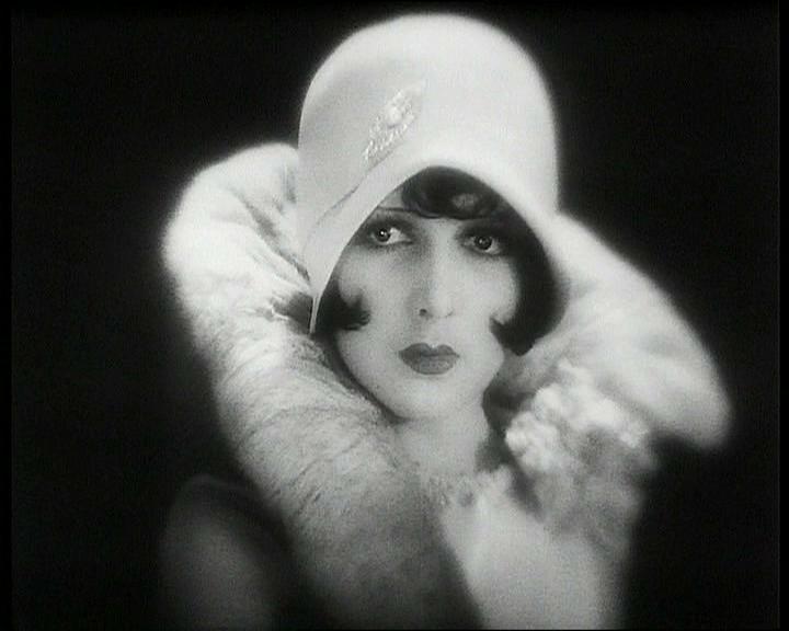 柏油路(1929)的剧照 柏油路(1929)的剧照