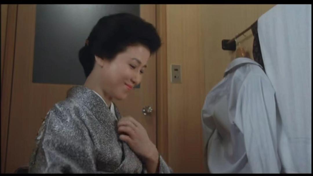 社葬
(1989)的剧照 社葬
(1989)的剧照