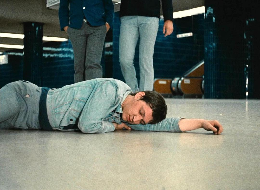 狐及其友(1975)的剧照 狐及其友(1975)的剧照