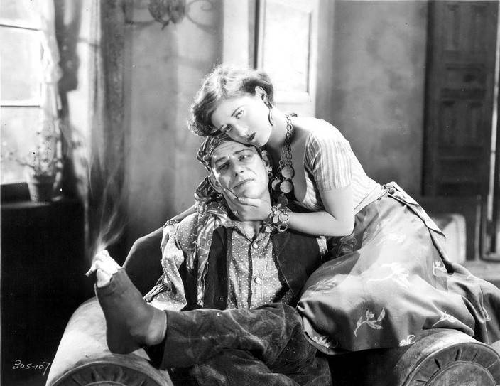 未知者(1927)的剧照 未知者(1927)的剧照