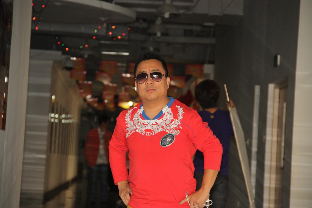 七个隆咚锵咚锵
(2012)的剧照 七个隆咚锵咚锵
(2012)的剧照