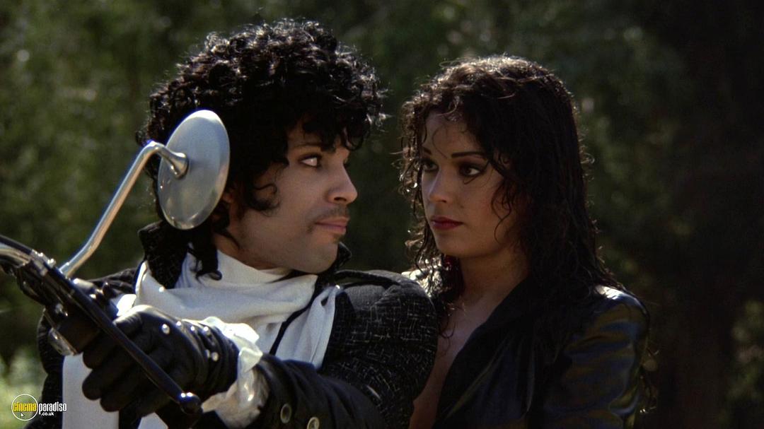 紫雨(1984)的剧照 紫雨(1984)的剧照