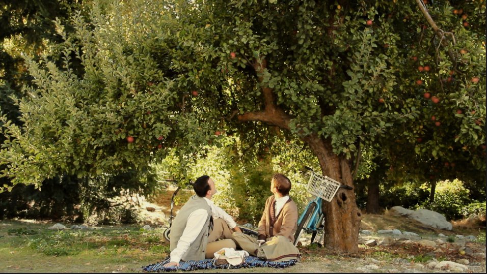 苹果树下(2013)的剧照 苹果树下(2013)的剧照