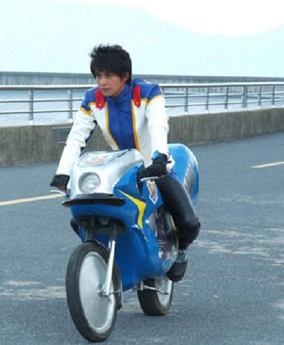 金甲战士
(2008)的剧照 金甲战士
(2008)的剧照