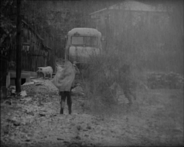 田园牧歌(1975)的剧照 田园牧歌(1975)的剧照