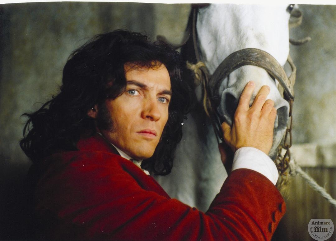 呼啸山庄(2004)的剧照 呼啸山庄(2004)的剧照