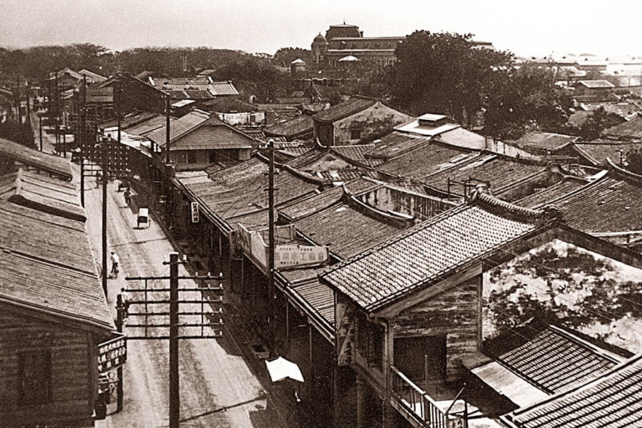 日曜日式散步者
(2015)的剧照 日曜日式散步者
(2015)的剧照