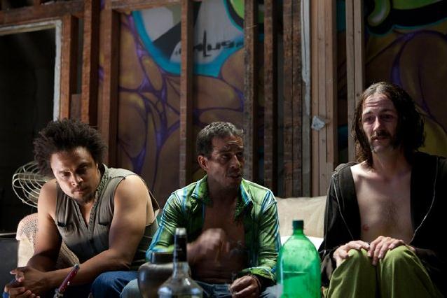 爱丽丝(2011)的剧照 爱丽丝(2011)的剧照