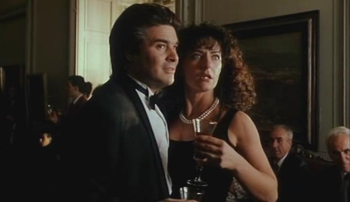 穿黄鞋的人是凶手(1995)的剧照 穿黄鞋的人是凶手(1995)的剧照