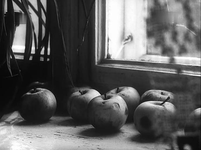 世界的尽头(1988)的剧照 世界的尽头(1988)的剧照