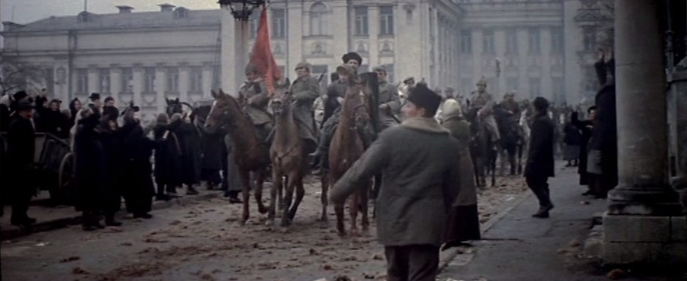 溃逃(1971)的剧照 溃逃(1971)的剧照