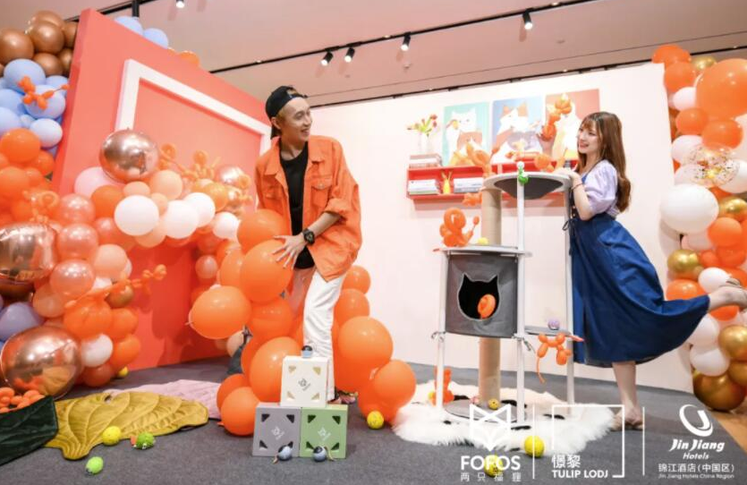 FOFOS两只福狸X憬黎联合打造首个宠物友好公寓