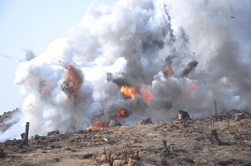 通道转兵
(2011)的剧照 通道转兵
(2011)的剧照