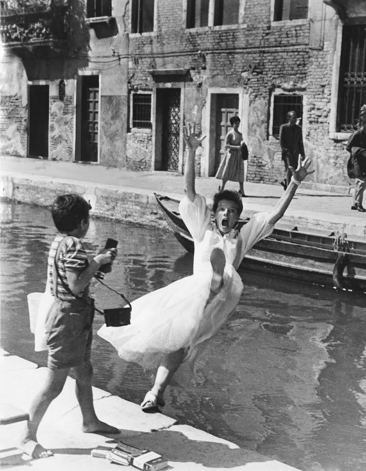 夏日时光(1955)的剧照 夏日时光(1955)的剧照