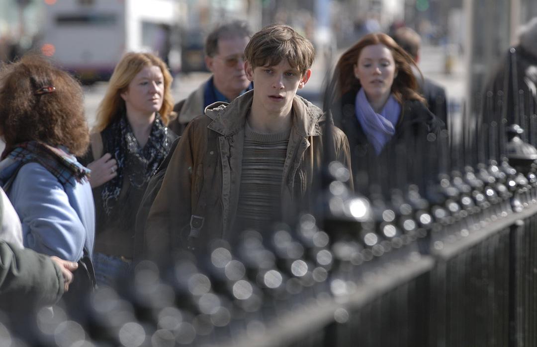 在屋顶上流浪(2007)的剧照 在屋顶上流浪(2007)的剧照