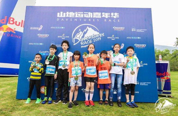 盖夫携Daventures Race山地嘉年华，户外运动会看狗狗肆意撒欢 