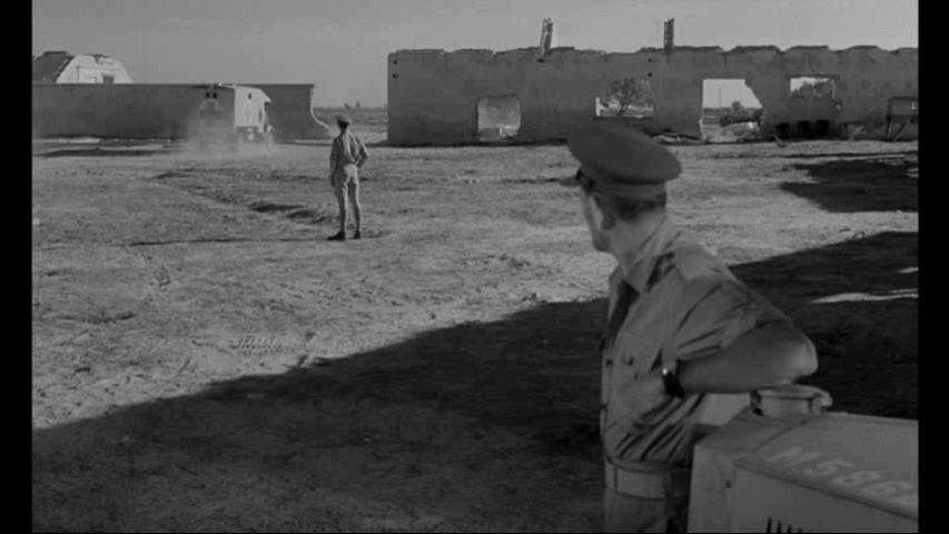 冲破地雷网(1958)的剧照 冲破地雷网(1958)的剧照