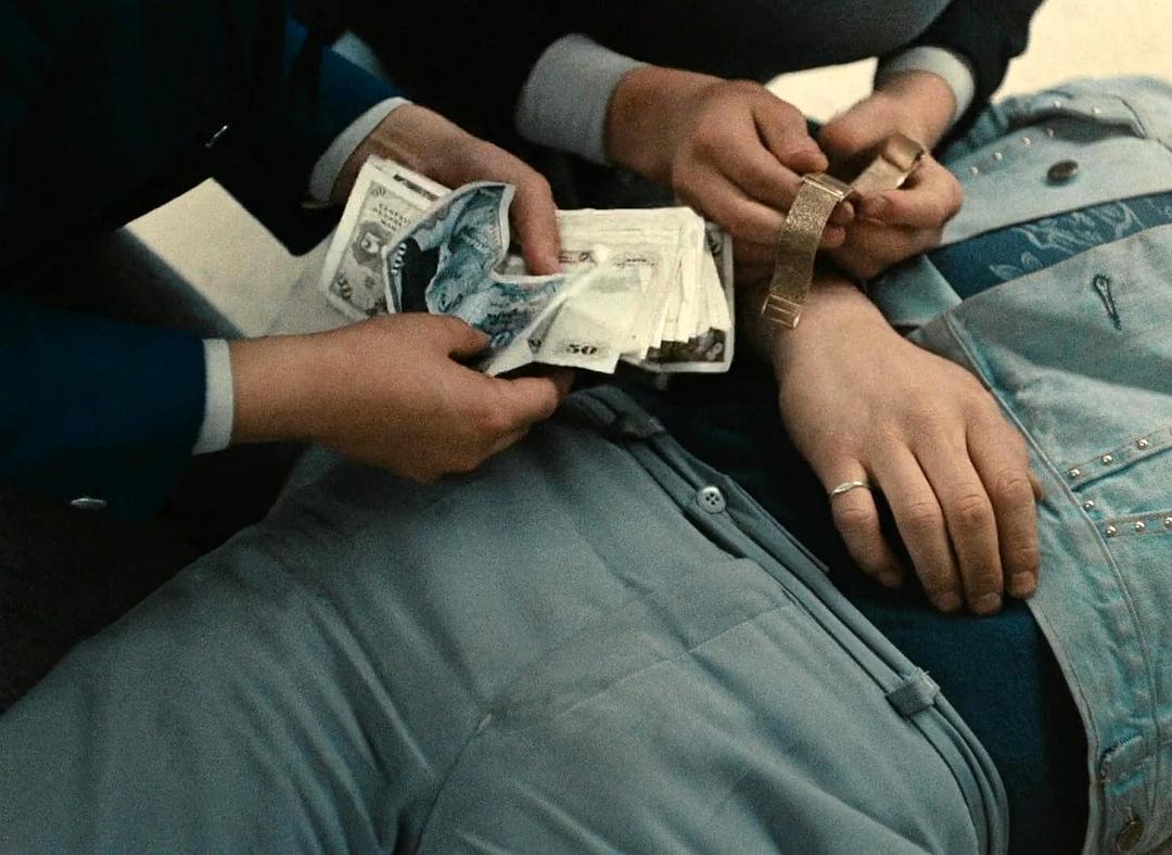 狐及其友(1975)的剧照 狐及其友(1975)的剧照