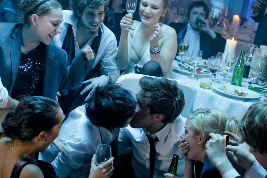 自杀房间(2011)的剧照 自杀房间(2011)的剧照