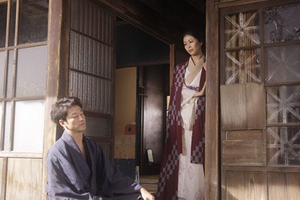 维荣的妻子:樱桃与蒲公英(2009)的剧照 维荣的妻子:樱桃与蒲公英(2009)的剧照