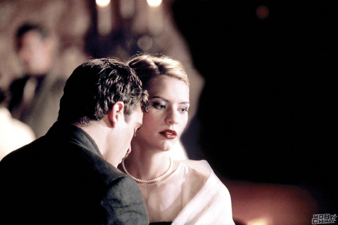 爱情疑云(2003)的剧照 爱情疑云(2003)的剧照