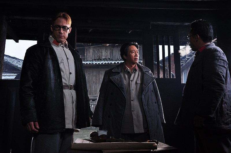 通道转兵
(2011)的剧照 通道转兵
(2011)的剧照